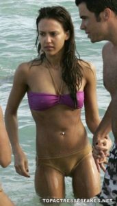 Jessica alba wet in sexy bikini 