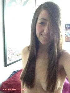 sarah schneider nude leaked photos 002