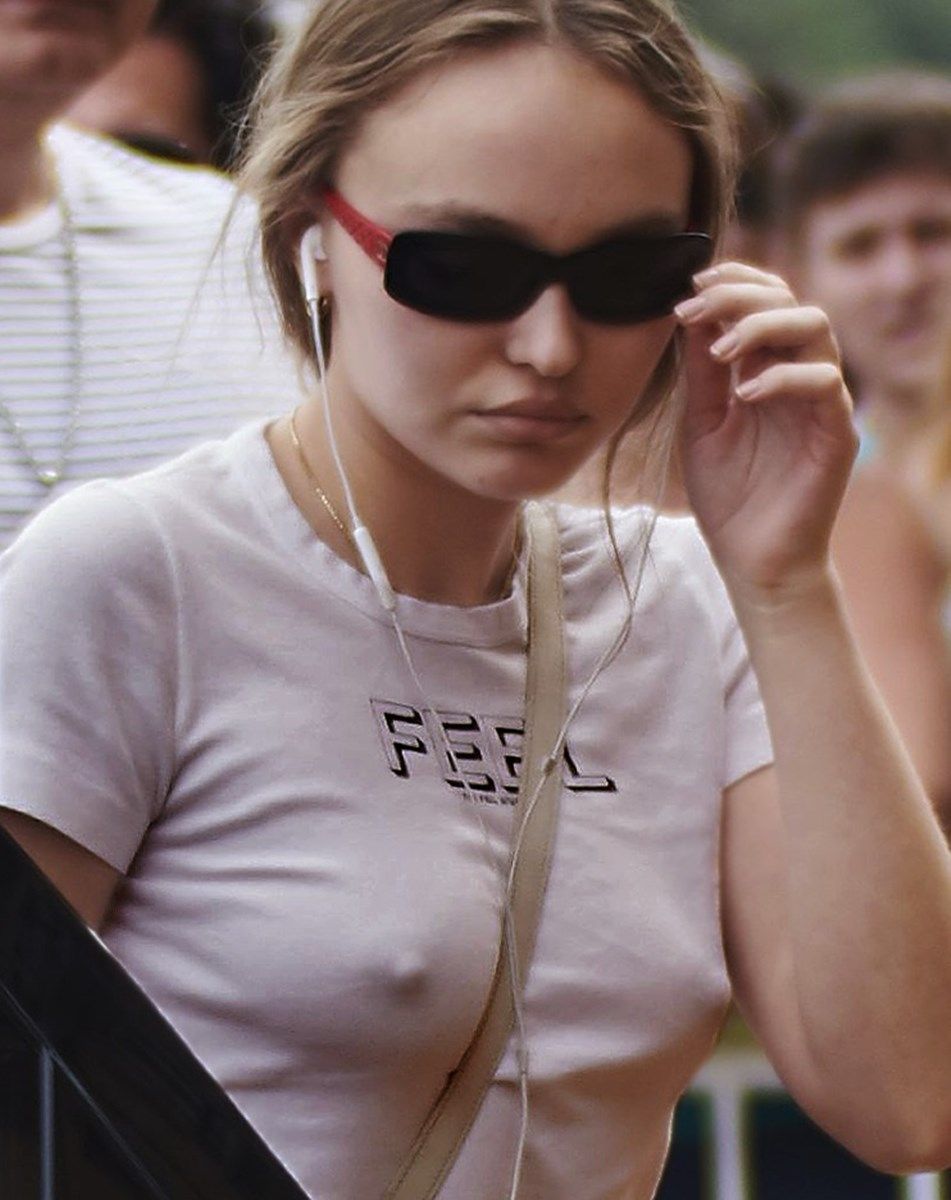 lily ross depp puffy nipples show candids 001