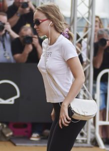 lily ross depp puffy nipples show candids 003
