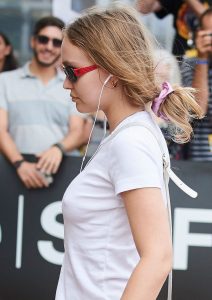 lily ross depp puffy nipples show candids 004