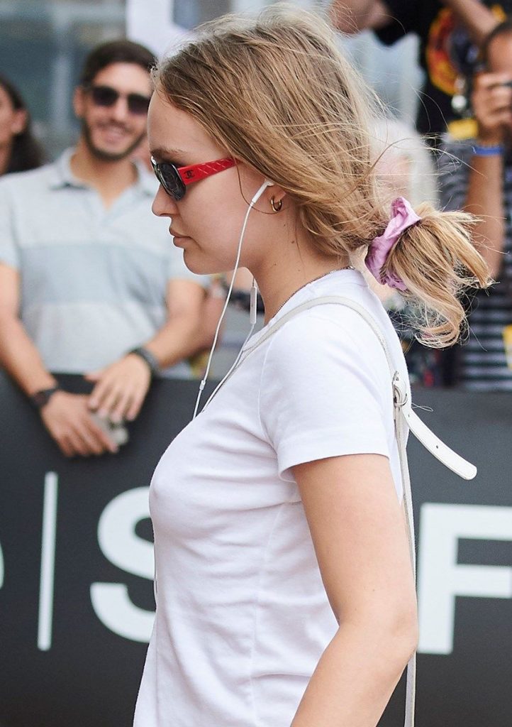 Lily Ross Depp Puffy Nipples Show Candids The Fappening