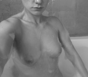 anna paquin nude leaked 004