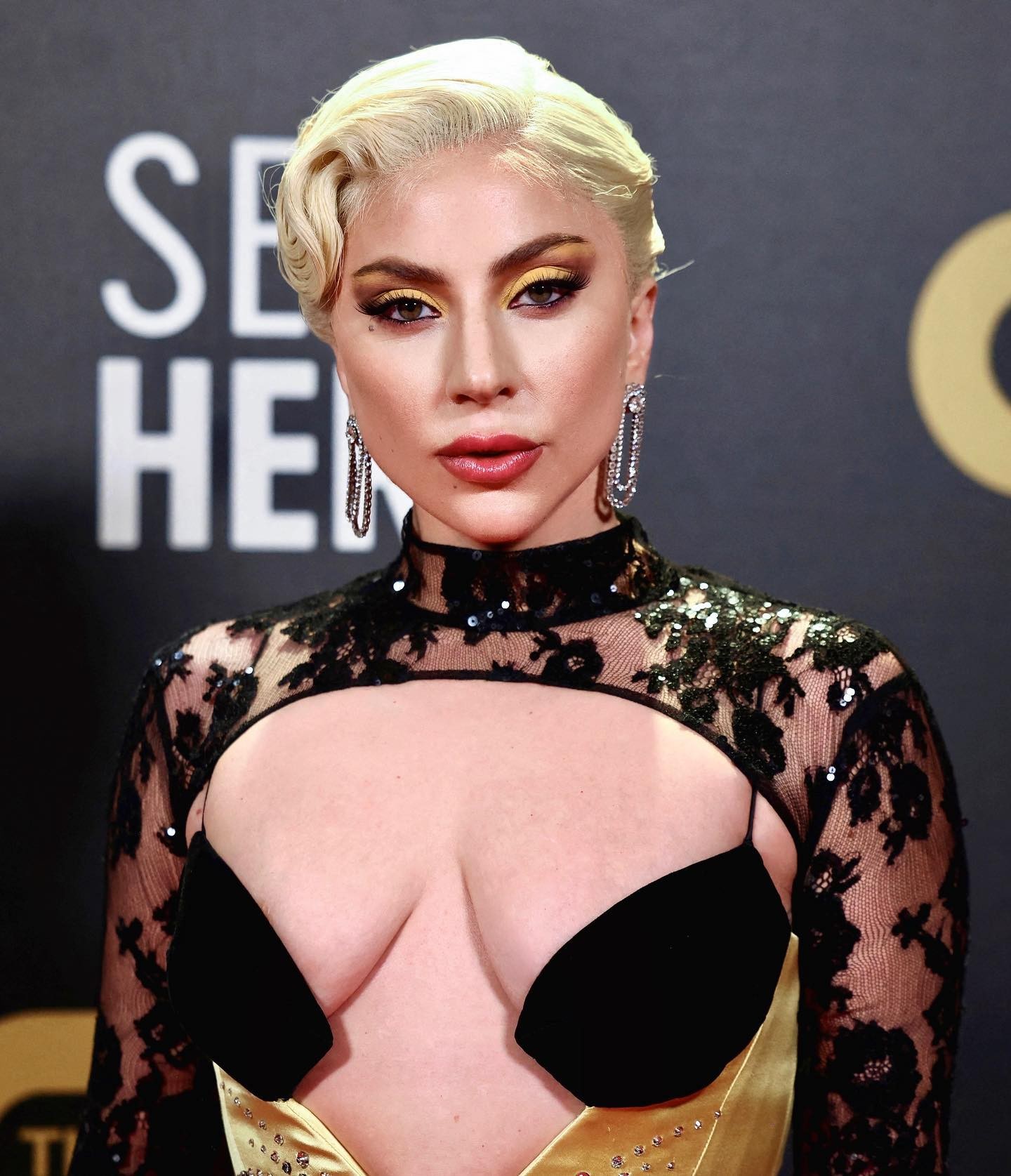 Lady Gaga Flaunts Her Big Tits At The Critics Choice Awards 