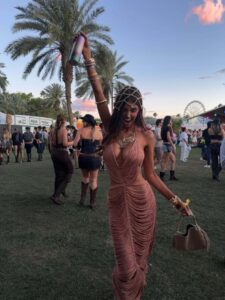 "Ella Cervetto Stuns in Revealing Bikini and Figure-Hugging Jeans at Coachella" 11