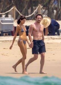 "Kaia Gerber Stuns in a Daring Blue Bikini in Cabo: A Look That Turns Heads" 3