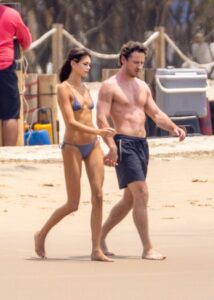 "Kaia Gerber Stuns in a Daring Blue Bikini in Cabo: A Look That Turns Heads" 9
