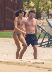 "Kaia Gerber Stuns in a Daring Blue Bikini in Cabo: A Look That Turns Heads" 19