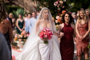 "Sydney Sweeney Dazzles in Figure-Hugging Wedding Dress, Showcasing Stunning Cleavage in Euphoria" 2