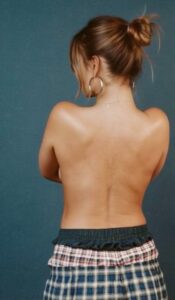 "Tate McRae's Bold Teddy Bear Look: NSFW Nipslip Sparks Buzz" 14