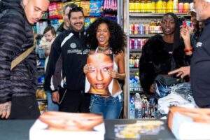 "Tyla Shows Off Her Sleek Figure in Boldly Unbuttoned Jeans" 15