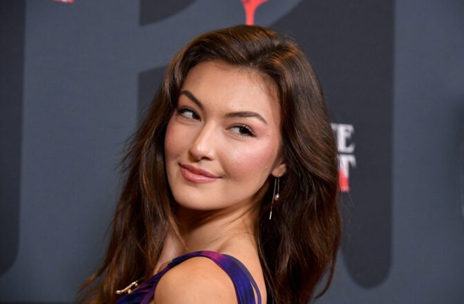 Rachel Pizzolato Stuns in Figure-Hugging One-Shoulder Mini Dress, Showcasing Her Gorgeous Legs at Corporate Retreat Premiere