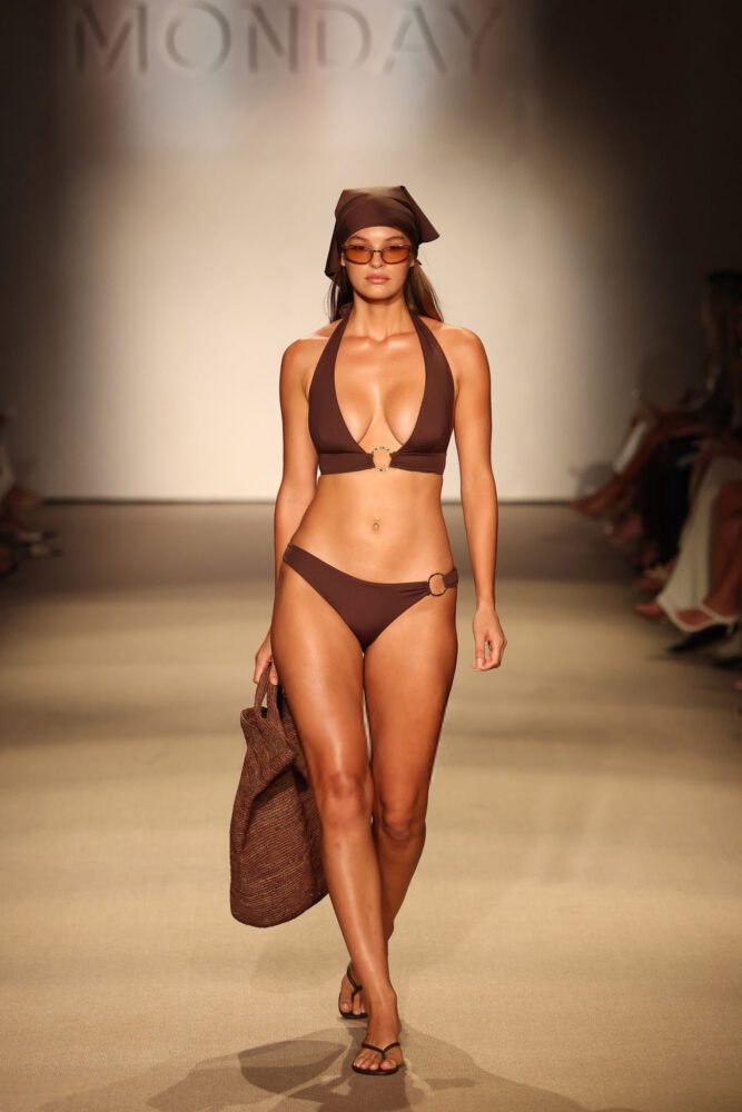 Jayde Pollard Turns Heads with Stunning Cleavage in Daring Plunging Bikini at Monday Swimwear Showcase