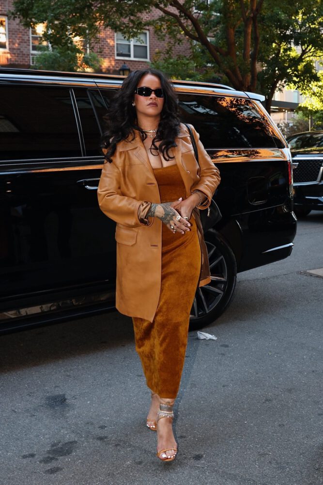 Rihanna Boobs Bursting Out of Ultra-Tight Dress on the Streets of Manhattan