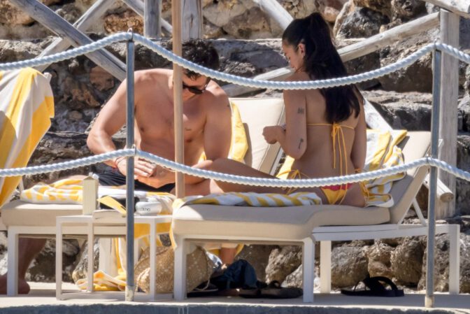 Dua Lipa Sizzles in Minuscule Yellow Bikini Exposing Her Curvy Ass During Sizzling Italian Vacation