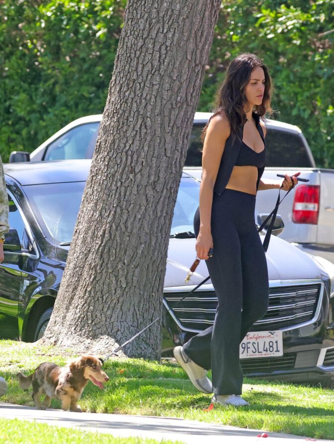 Eiza Gonzalez Sizzles in Skintight Leggings Exposing Her Voluptuous Boobs and Sculpted Booty in a Daringly Sexy Display